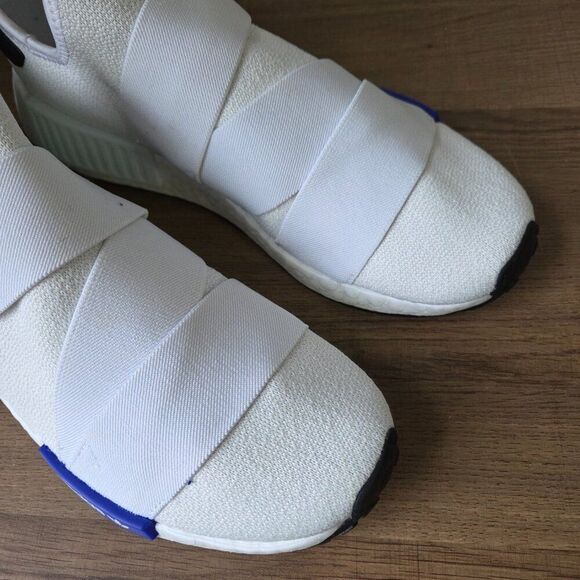 NWOB ADIDAS WHITE NMD - R1 THE BRAND WITH 3 STRIPES WOMENS SHOES SIZE 10 - Picture 8 of 16